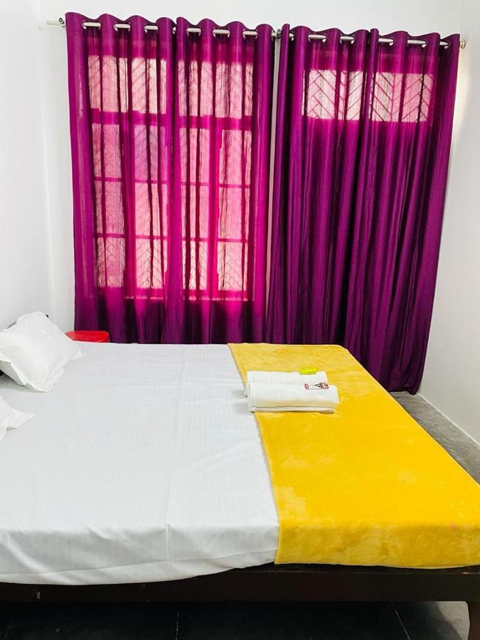 Shree Balaji Homestay Ayodhya Ngoại thất bức ảnh