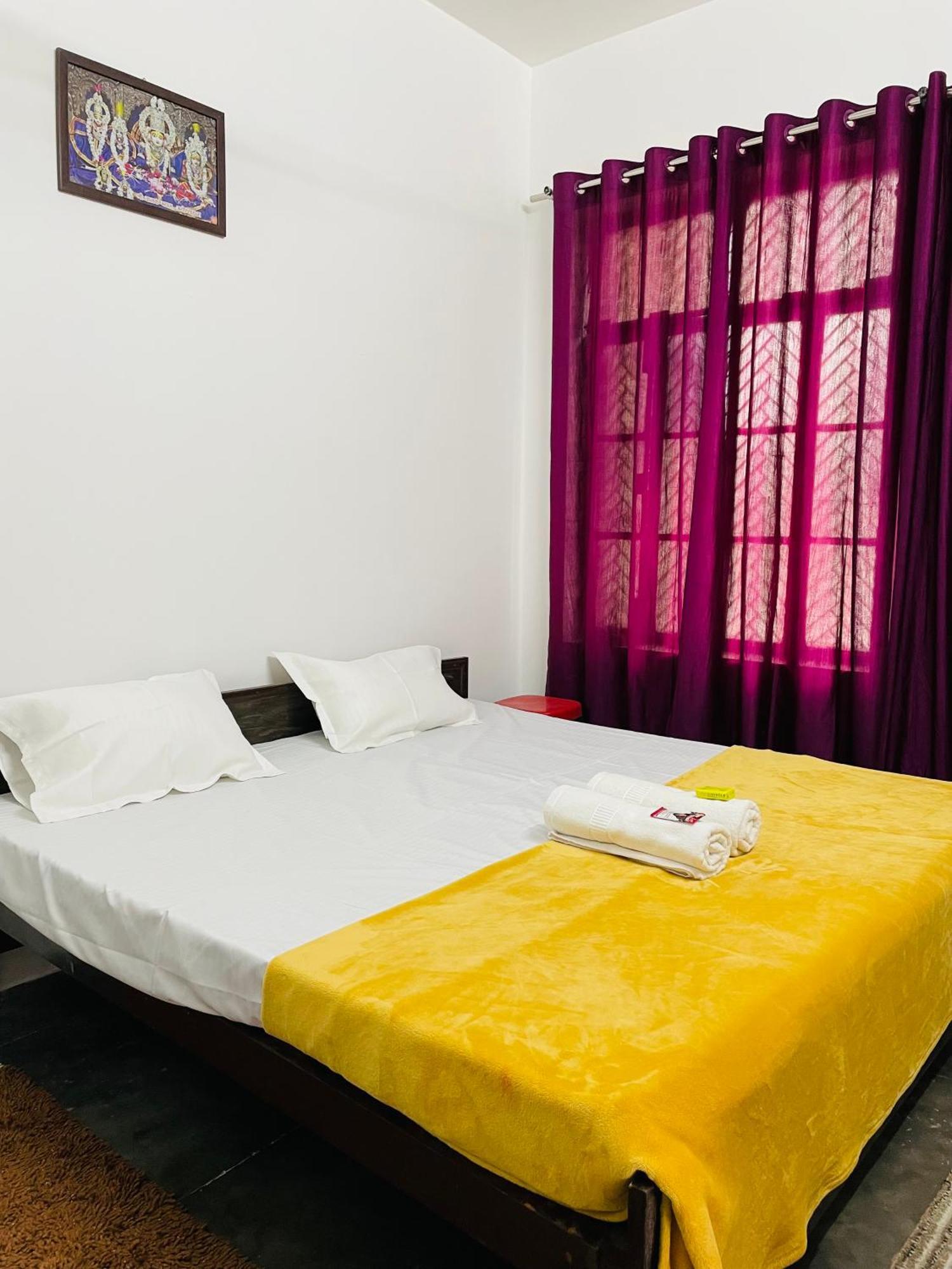 Shree Balaji Homestay Ayodhya Ngoại thất bức ảnh